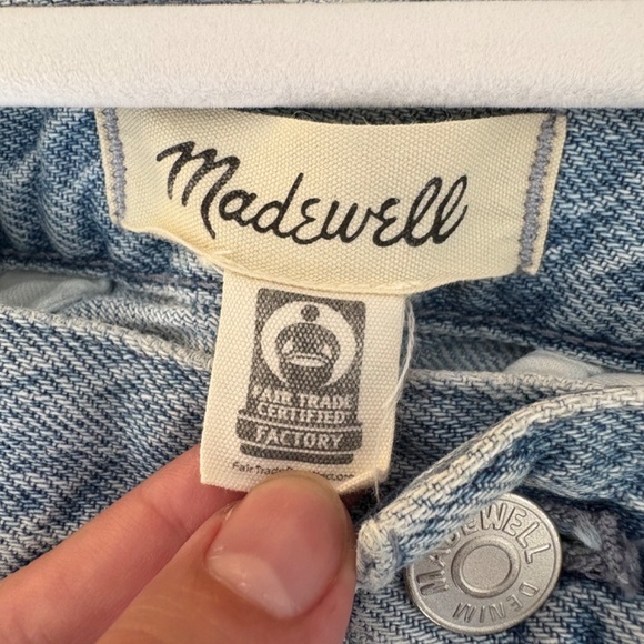 Low-Slung Straight Cargo Jeans in Coleman Wash - Picture 6 of 7